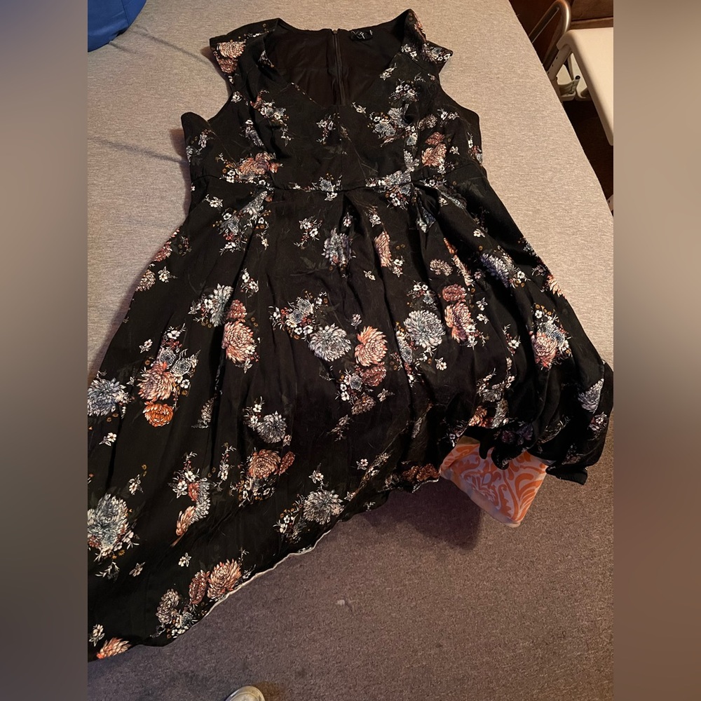 Size 22 black floral dress from torrid